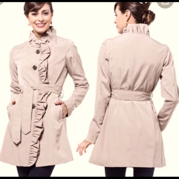 Betsey Johnson Jackets & Blazers - Betsey Johnson trench coat with rose buttons